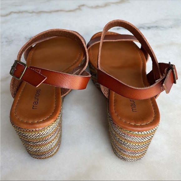 Wedge sandals size 7 - Picture 4 of 8